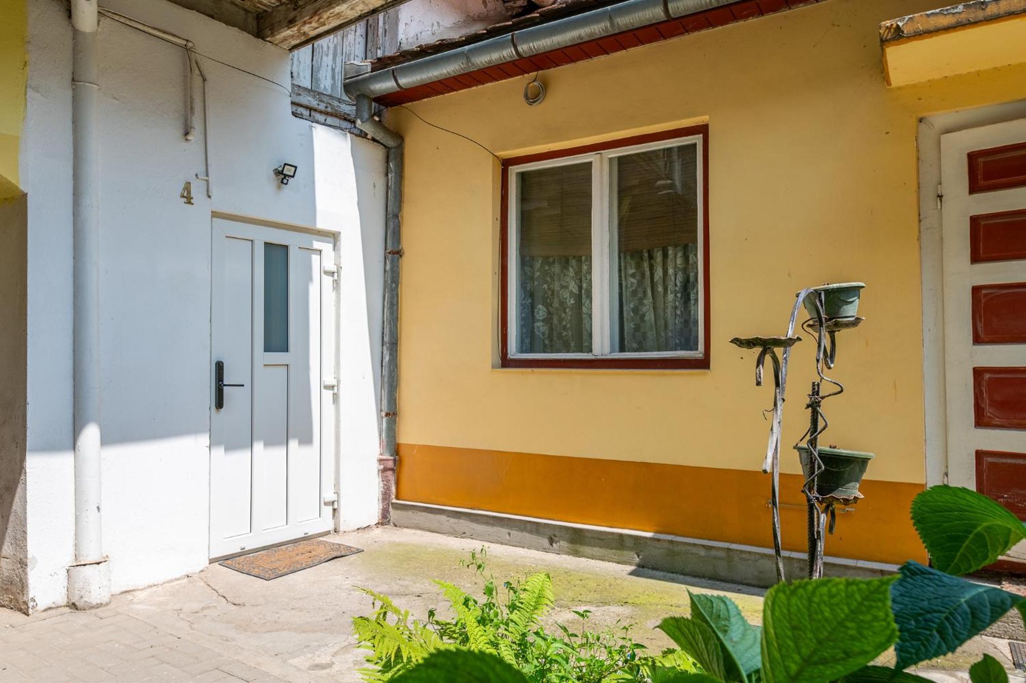 Demiani House Apartment Sibiu Bagian luar foto