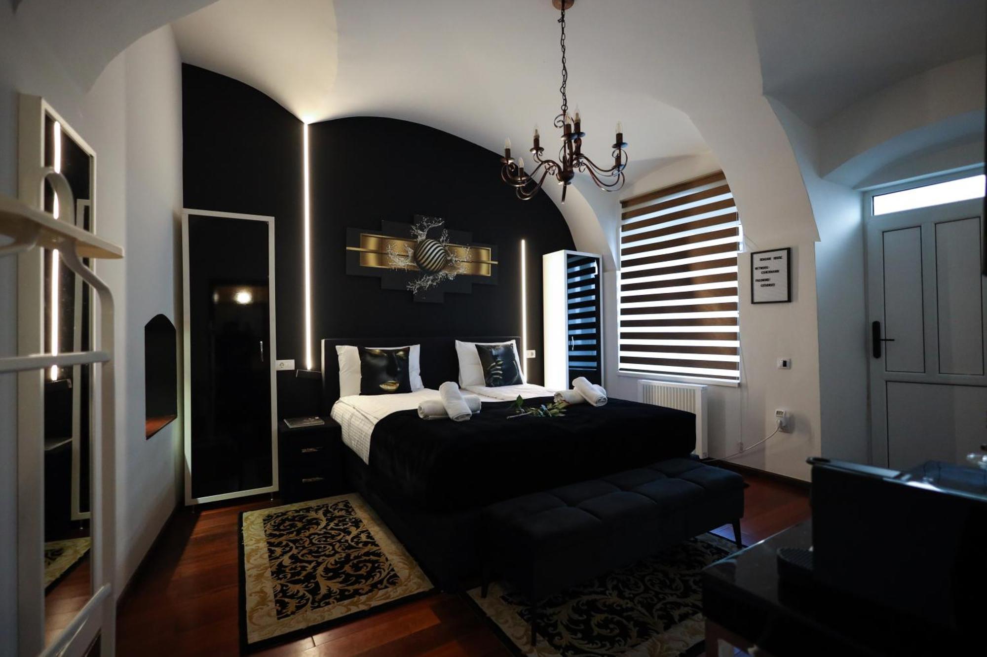 Demiani House Apartment Sibiu Bagian luar foto