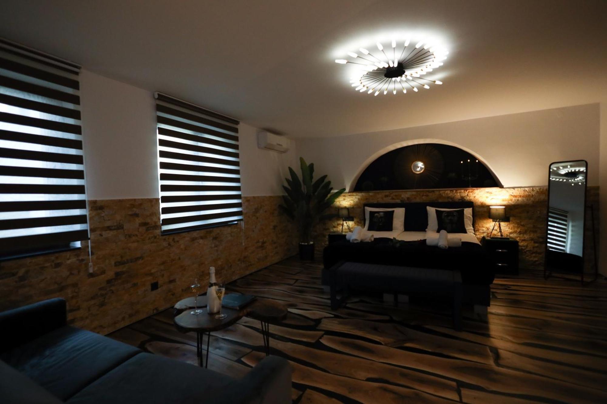 Demiani House Apartment Sibiu Bagian luar foto