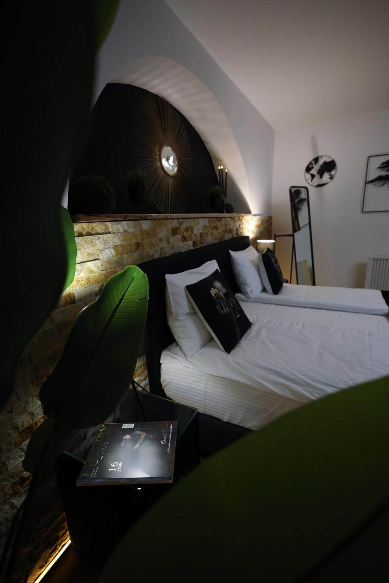Demiani House Apartment Sibiu Bagian luar foto