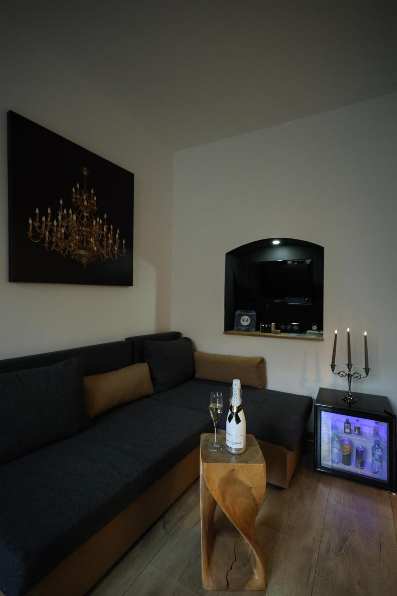 Demiani House Apartment Sibiu Bagian luar foto