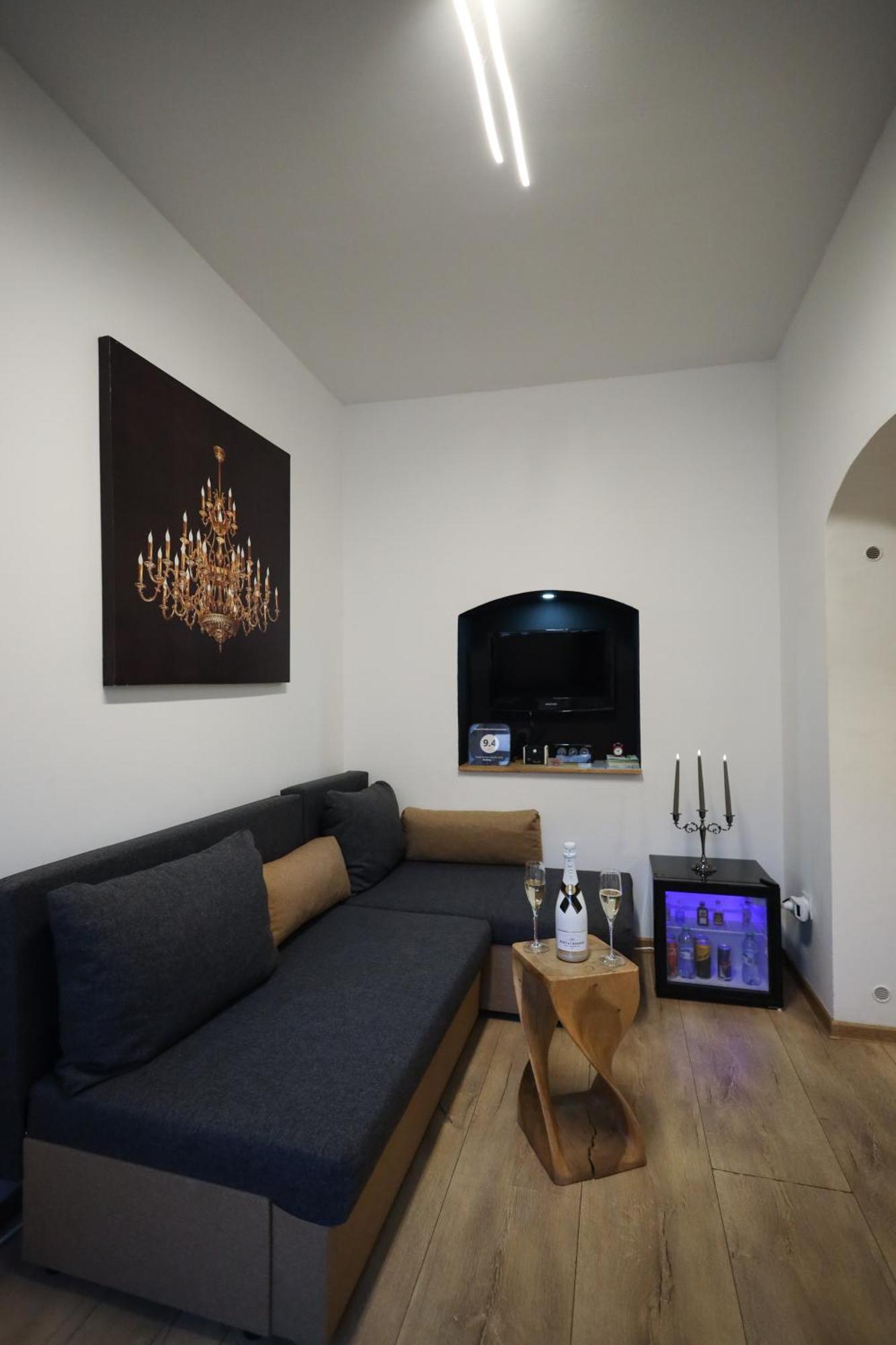 Demiani House Apartment Sibiu Bagian luar foto